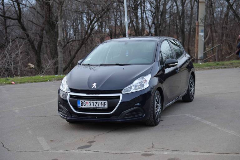 Peugeot 208